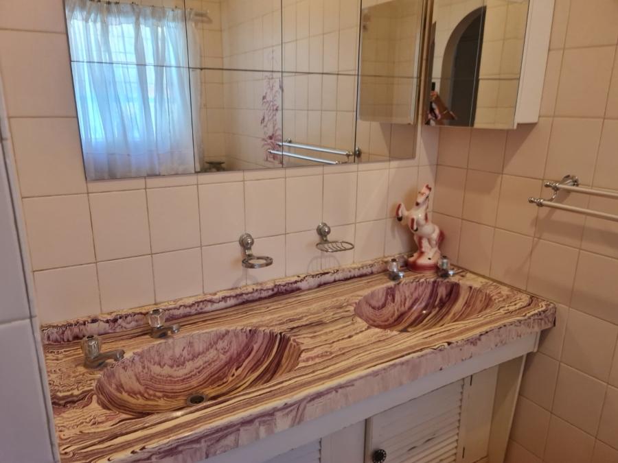 4 Bedroom Property for Sale in Safari Gardens North West